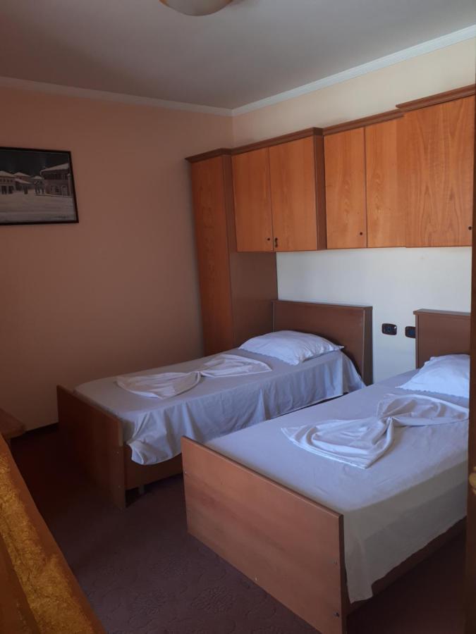 Hotel Meteor Shkoder Exterior photo